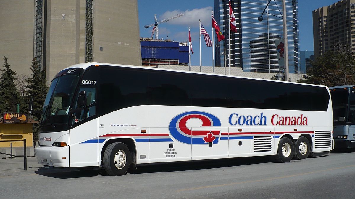 A Complete Guide to Renting a Coach Bus
