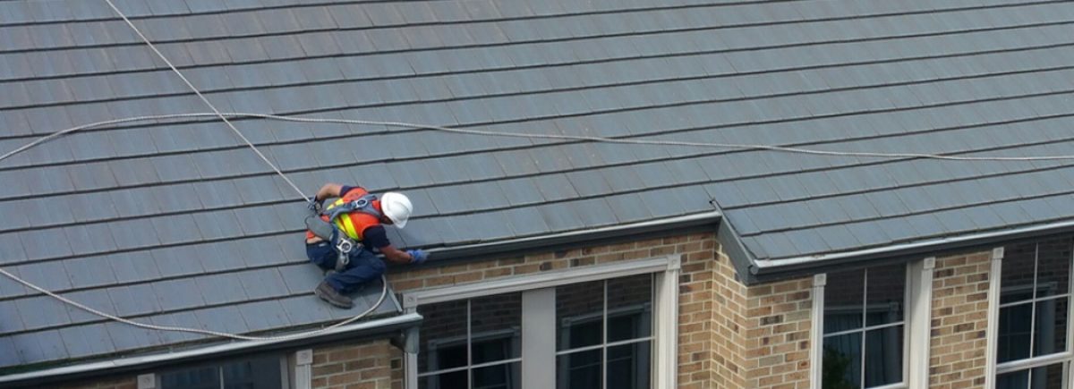 3 Reasons You Must Consider Hiring Professional Gutter Cleaning Company