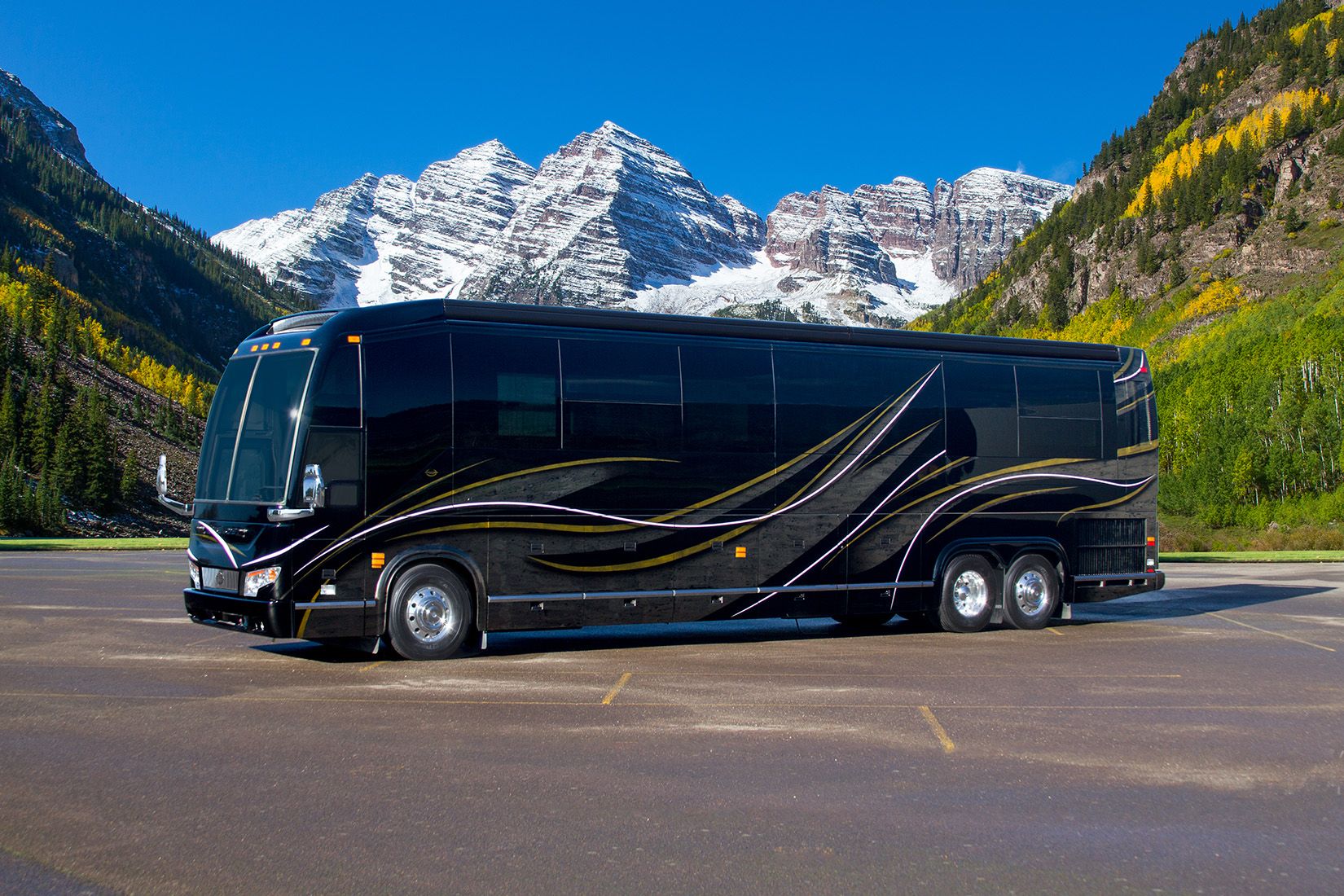 The advantages of renting a luxury bus